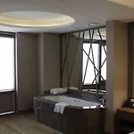 Ramada Hotel & Suites By Wyndham Adana Otel