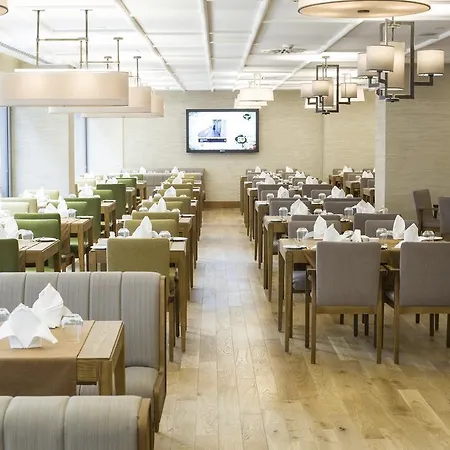 Готель Ramada & By Wyndham