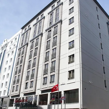 Ramada & By Wyndham