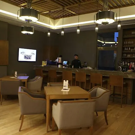 Готель Ramada & By Wyndham