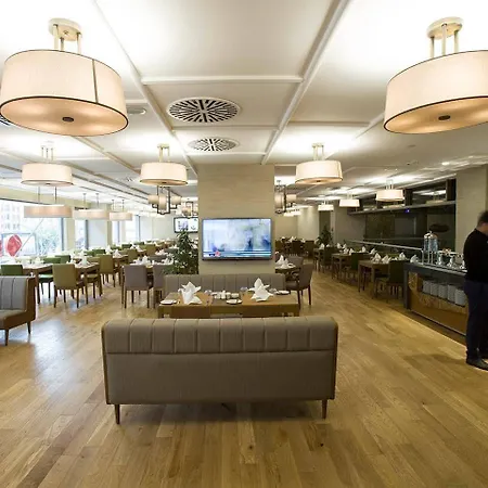 Ramada & By Wyndham 4* Adana