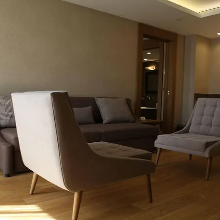 Ramada & By Wyndham Hotel 4*