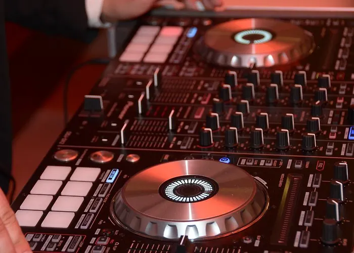 Отель Ramada & Адана