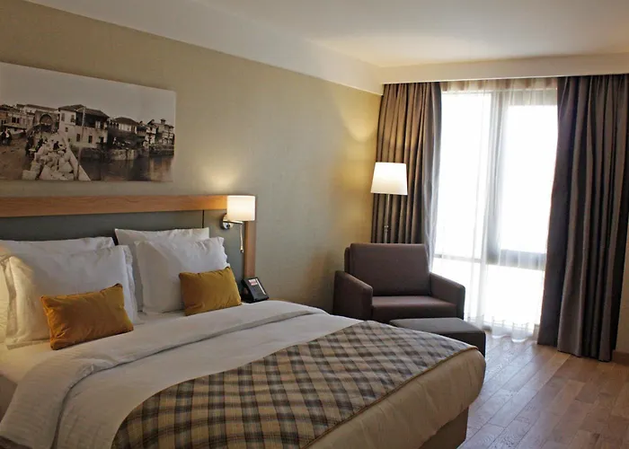 Otel Ramada & 4*