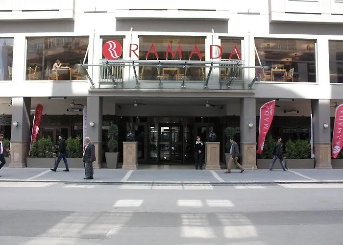Ramada & 4*