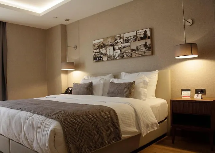 Отель Ramada & Адана