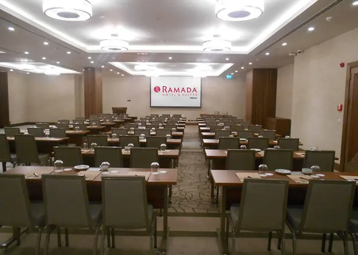 Отель Ramada &